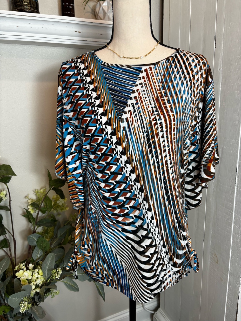Peck & Peck Abstract Geo-Print Relaxed Women’s Top in Blue & Brown